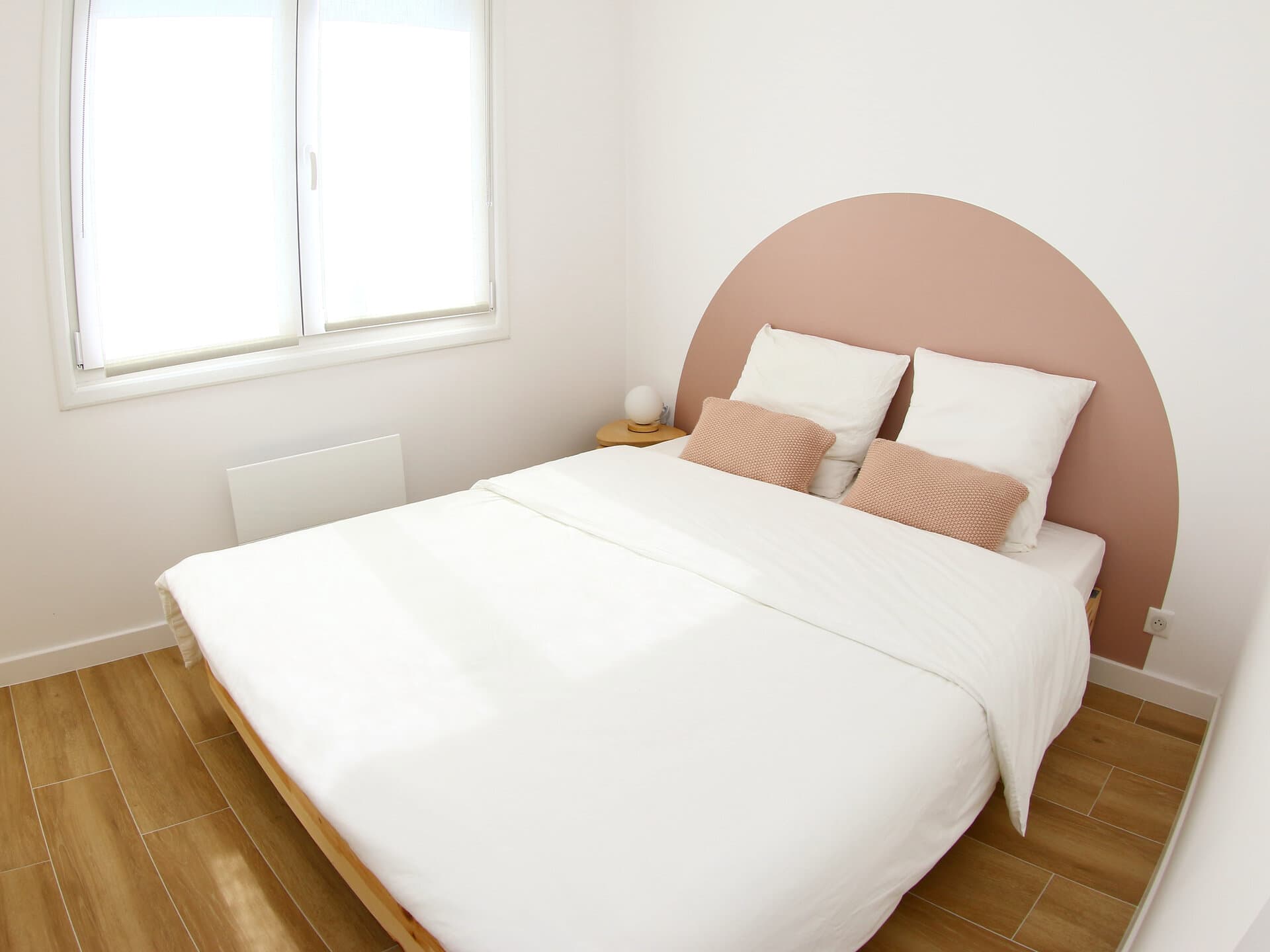 Bed and window